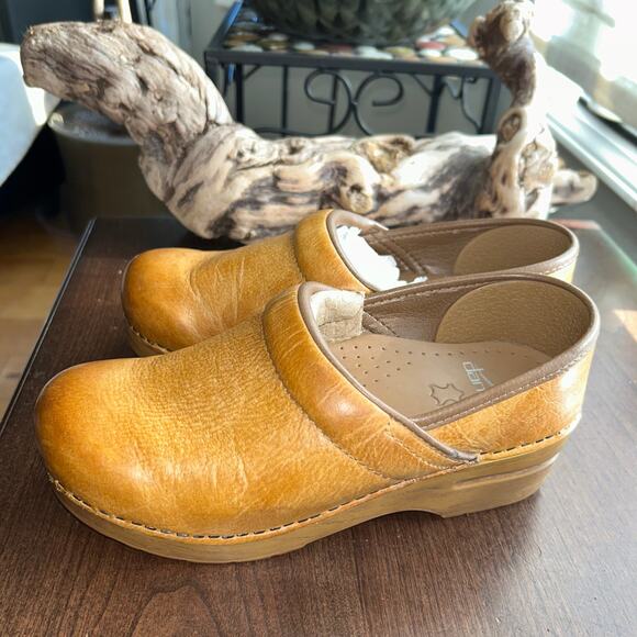 Dansko professional leather Honey Distressed Clog size 37 - Picture 1 of 11